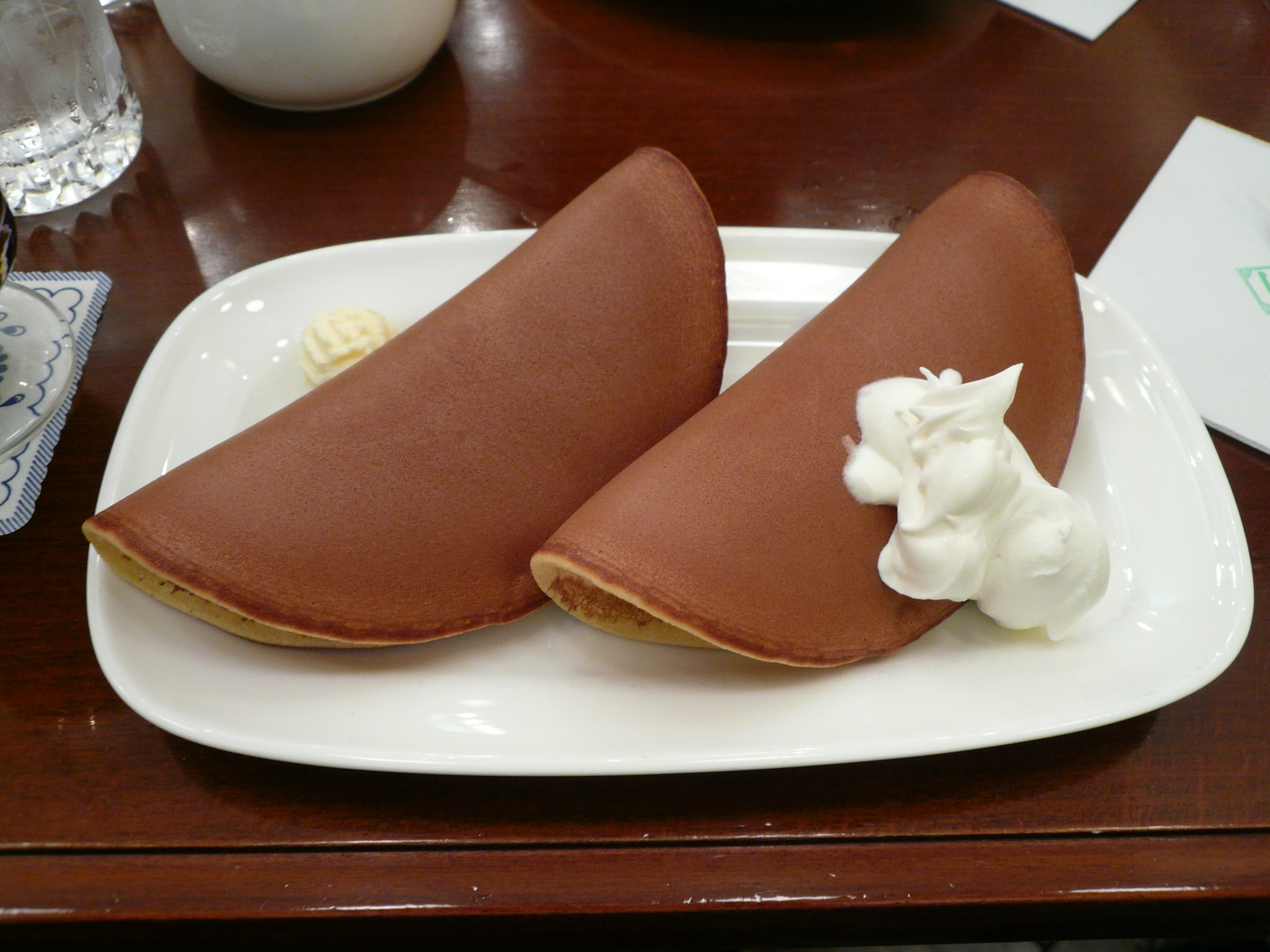 横浜文明堂喫茶 ル カフェの どら焼きの皮パンケーキは なんで パステル というのか